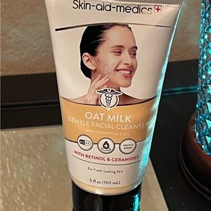 Spa Aid Medics Oat Milk Gentle Facial Cleanser with Retinol & Ceramides NEW